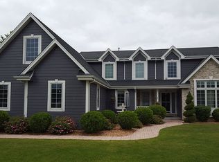 303 Blue Water Ct, Dousman, WI 53118
