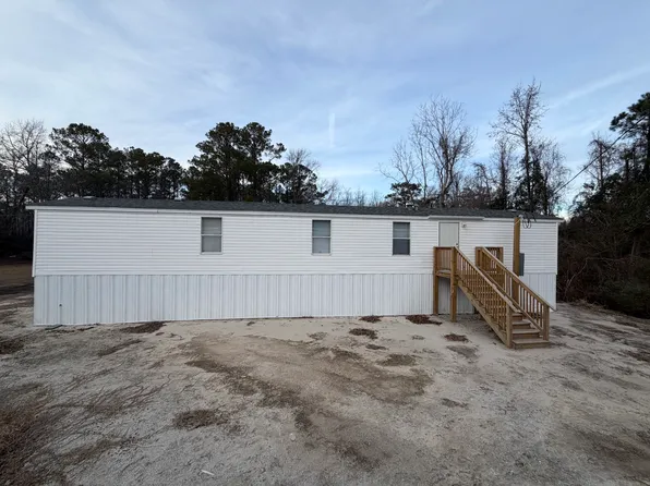 120 Roberts Rd #15, Newport, NC 28570