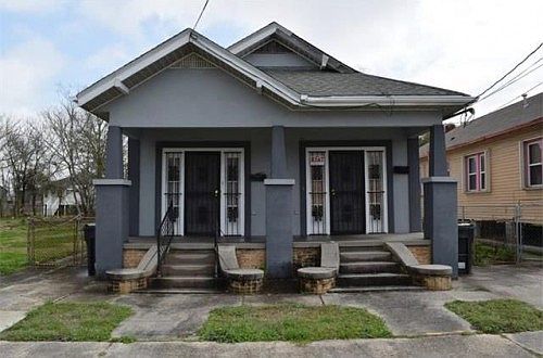 1st image of 1009 Tricou St
