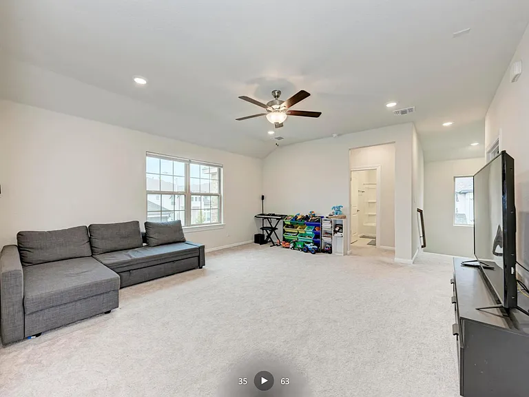 1229 Umblachery St — Photo 15
