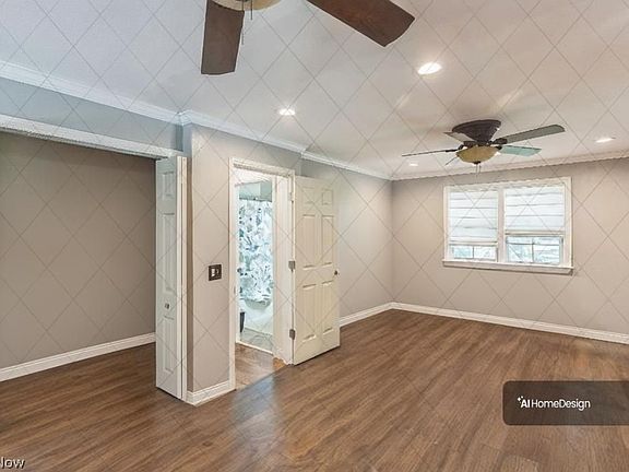 3rd image of 7185 Maple St