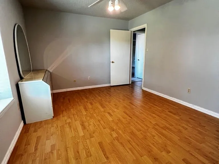 4207 Portales Dr — Photo 19