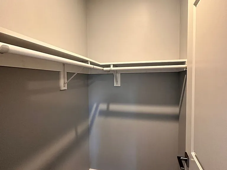 1707 Heirloom St #B — Photo 16