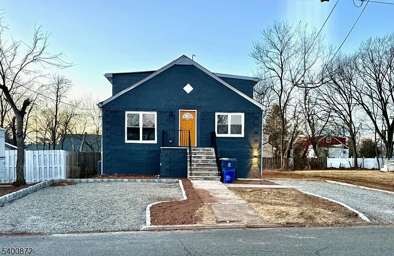264 Girard Ave #A