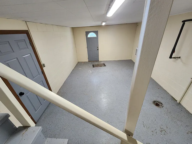 6295 Dresden Rd #B — Photo 19