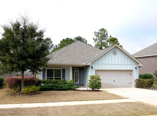 289 Dickens Dr, Freeport, FL 32439