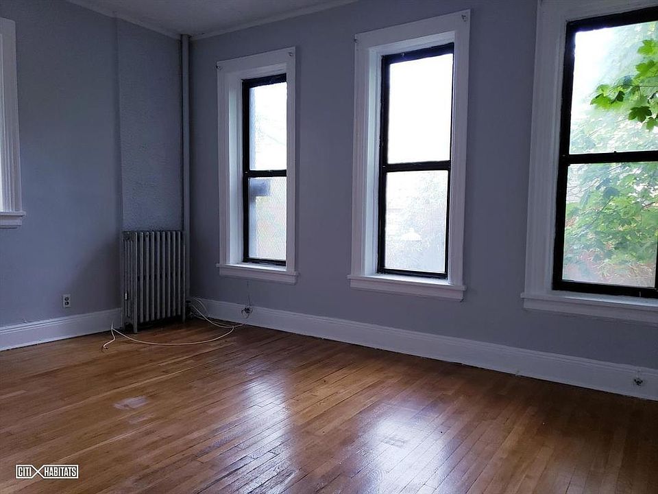 1st image of 436 Macdonough St APT 2