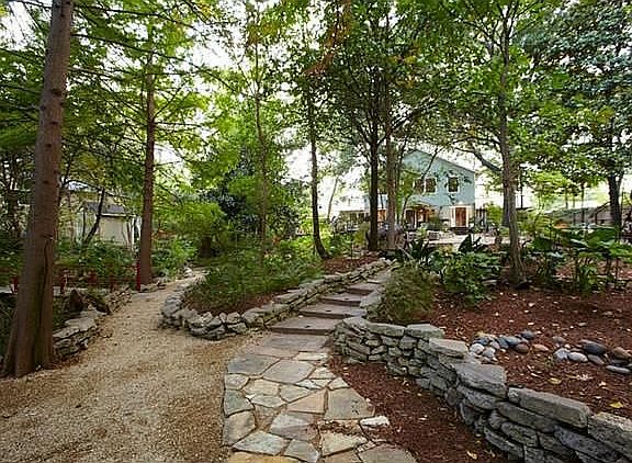 5th image of 1531 San Saba Dr