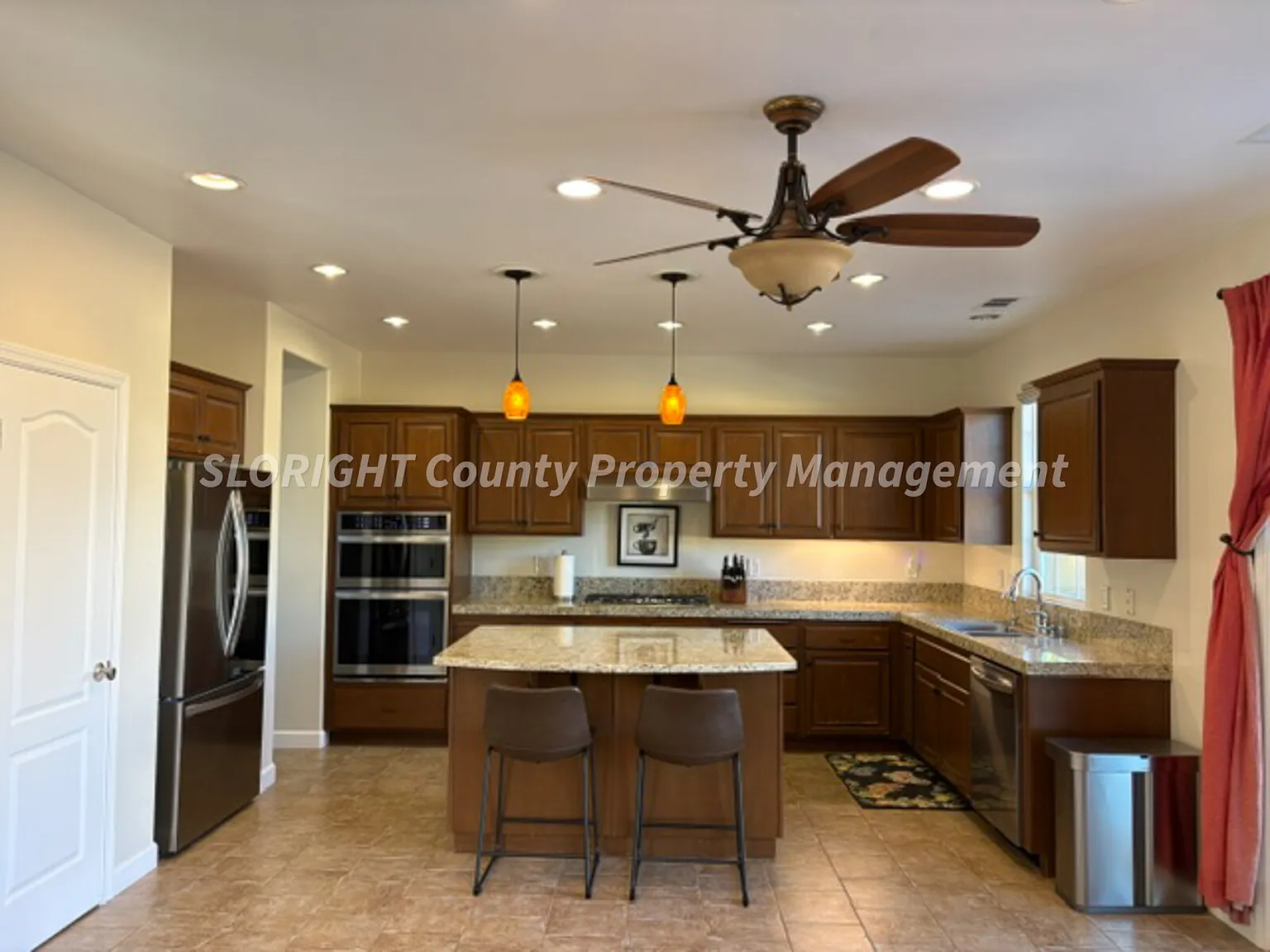 3 bed, 3.0 bath, 3131 sqft, $4,300 — Photo 3