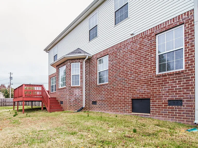 2910 Iona Dr — Photo 19