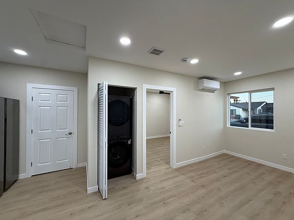 4th image of 1007 W 225th St #A