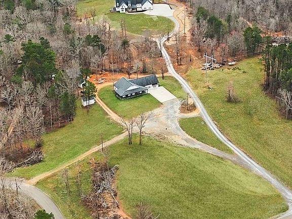 2nd image of 1100 Soap Creek Rd