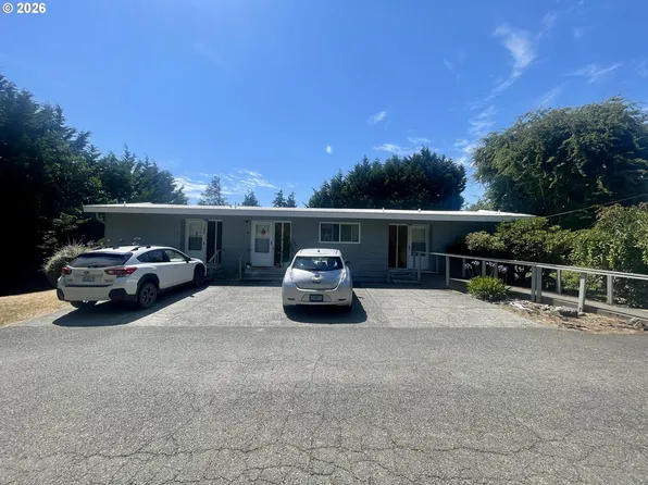 2645 N 16th Ct, Coos Bay, OR 97420