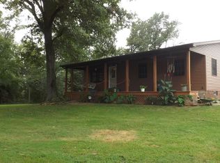 13841 Cyril James Rd, Benton, IL 62836