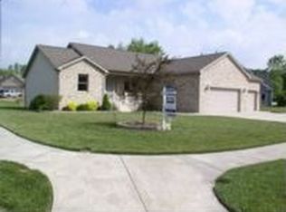 533 Cedar Ridge Dr, Williamston, MI 48895