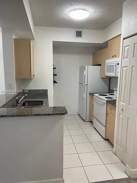 Aventine At Miramar Condo — Photo 2