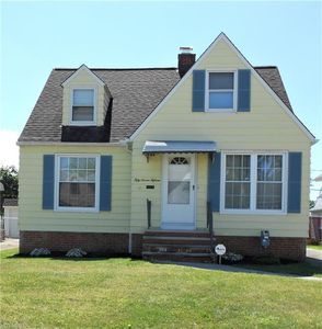 5715 Virginia Ave, Parma, OH, 44129
