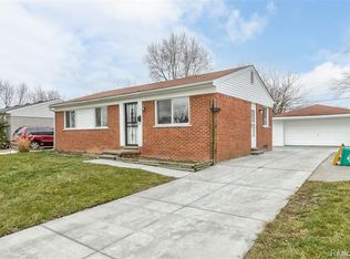 9450 Lisa St, Romulus, MI 48174