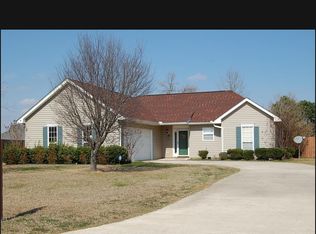 105 E Pointe Cir, Kathleen, GA 31047