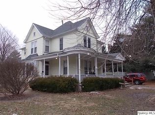 210 W Main St, Carthage, IL 62321