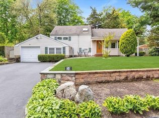 24 Scott Dr, Melville, NY 11747