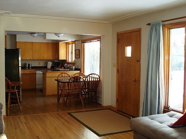 2nd image of 317 W Mankato St
