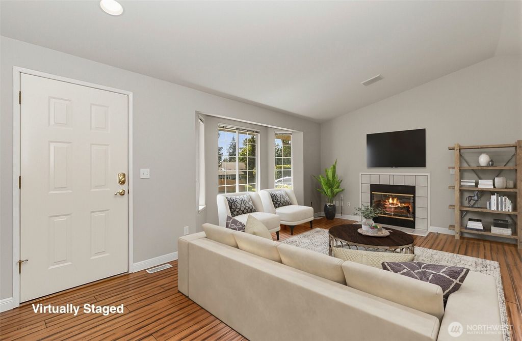 Apartment in Lake Stevens - View 5