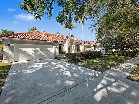 2nd image of 6108 Winding Lake Drive
