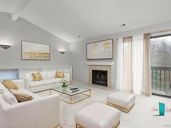 2nd image of 24285 Evergreen Rd