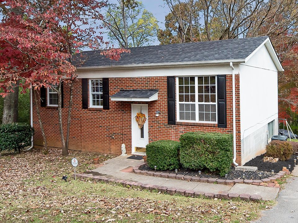 1st image of 2224 Round Tree Dr