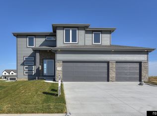 5357 N 191st St, Elkhorn, NE 68022