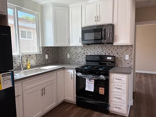 1211 W Jackman St #101 Photo 1