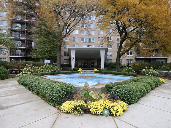 3rd image of 7033 N Kedzie Ave APT 407