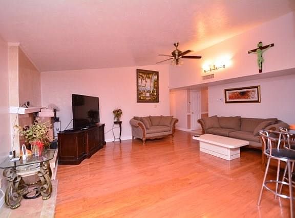 3rd image of 3114 Gayle Dr