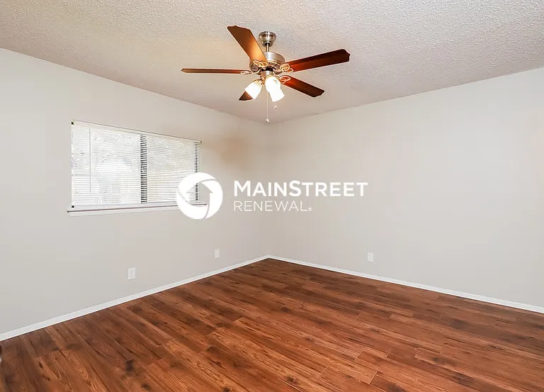 6846 Columbia Ridge Dr — Photo 10