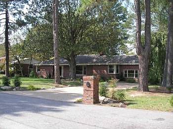 2nd image of 5024 Lake Cir