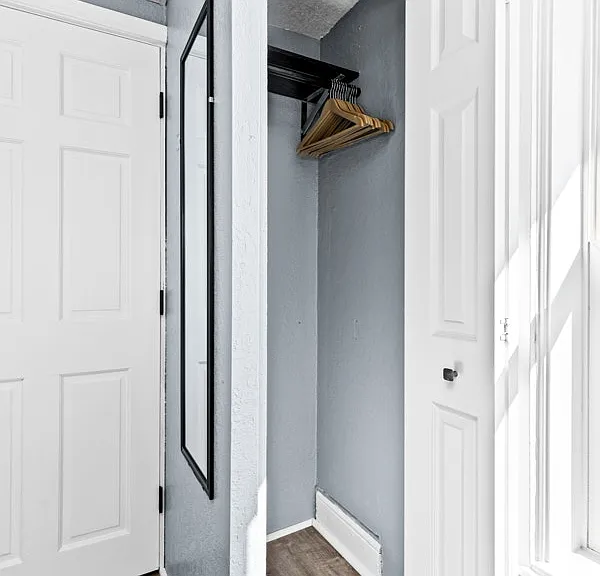 Main Bedroom Closet
