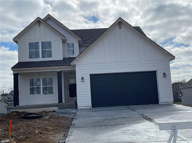 1st image of 4709 NE 85th Ter