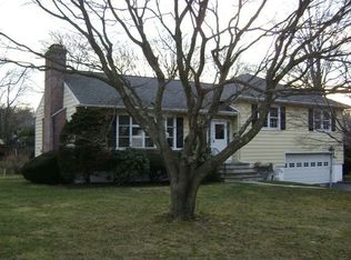 2 Winding Wood Rd N, Pt Chester, NY 10573