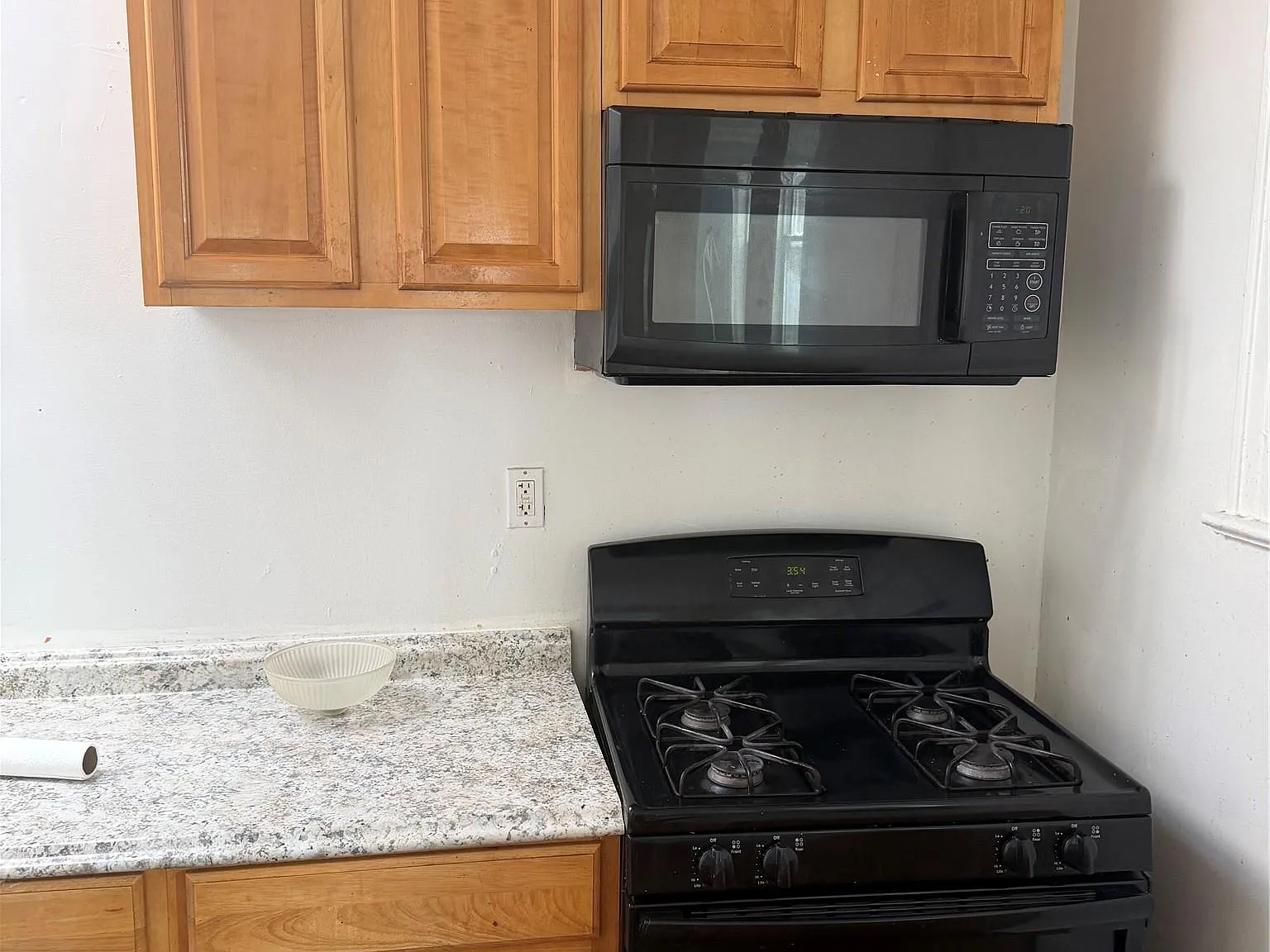 2 bed, 1.0 bath, 620 sqft, $2,500 — Photo 3