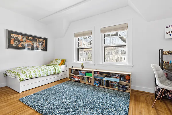 Sold by Compass | media 16