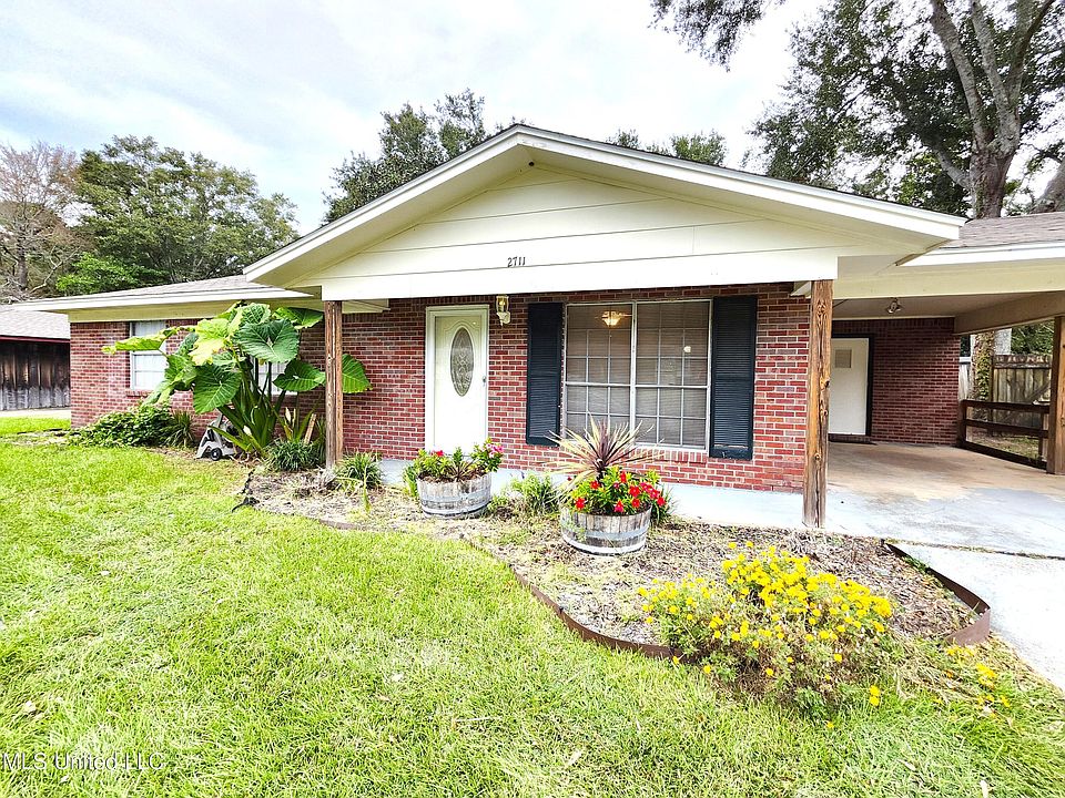 1st image of 2711 Hargrove Dr