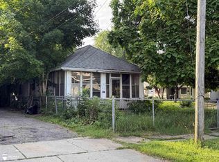 863 Tacken St, Flint, MI 48532