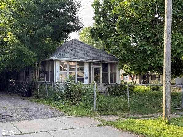 863 Tacken St, Flint, MI 48532