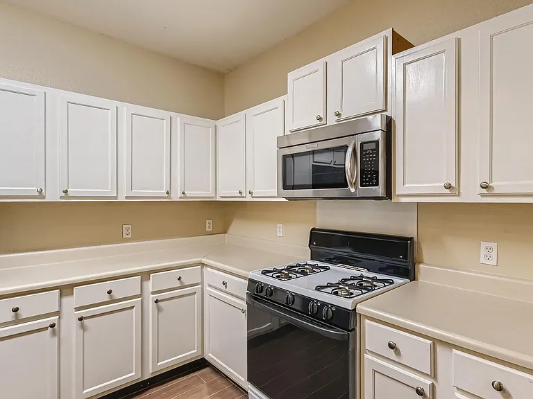 2858 Southampton Way #A — Photo 14
