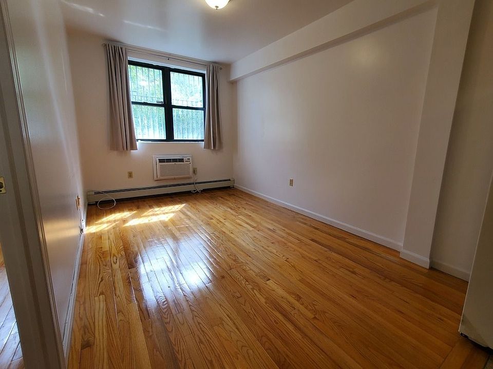 1st image of 54 1/2 Ludlow St APT 3R