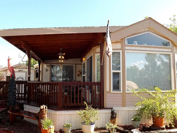 2263 Horse Thief Trl, Overgaard, AZ 85933