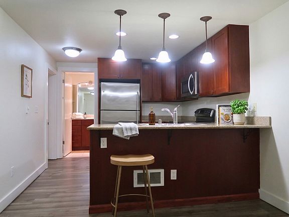 4th image of 2827 14th Ave W APT 6