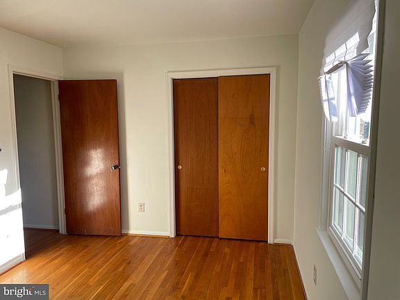 5th image of 35 Watkins Park Dr #18