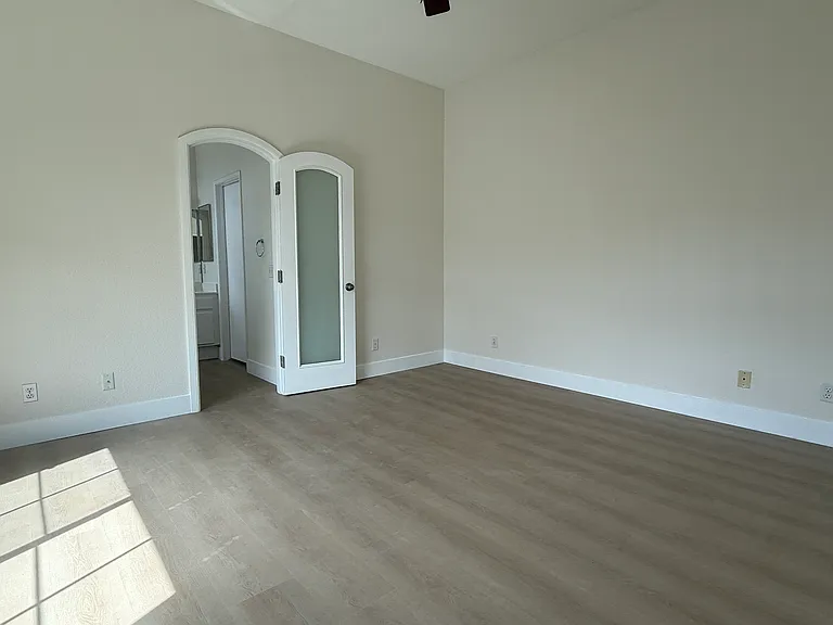 10860 Ivy Hill Dr #8 — Photo 16